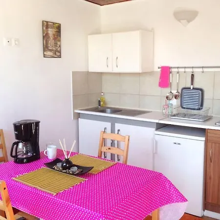 Apartament 4th Floor In Town And Near The Sea